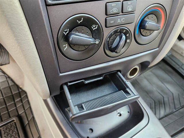 2003 Hyundai Elantra GLS