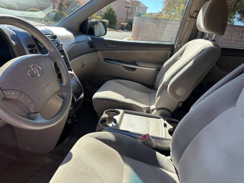 2009 Toyota Sienna LE 8-Passenger