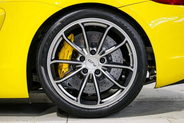 2016 Porsche Cayman GT4