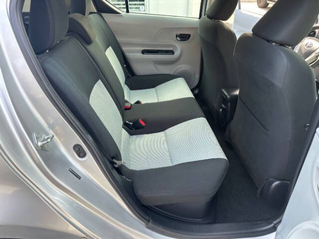 2014 Toyota Prius c Three