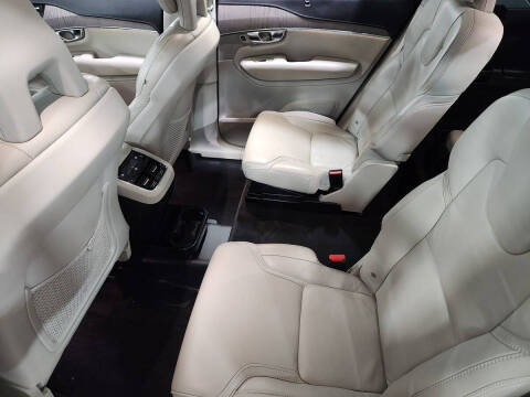 2022 Volvo XC90 T6 Inscription 6-Passenger