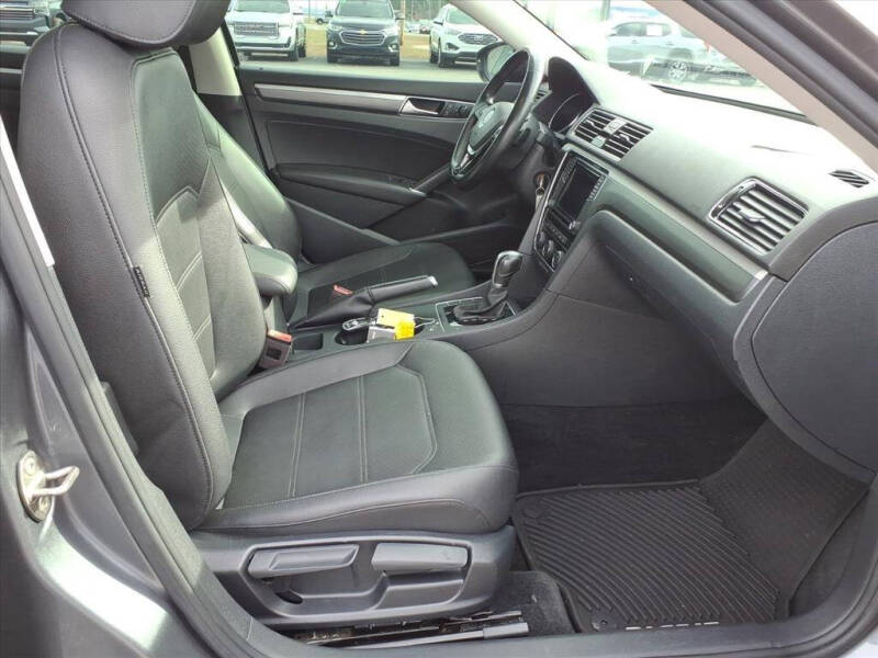 2018 Volkswagen Passat 2.0T R-Line