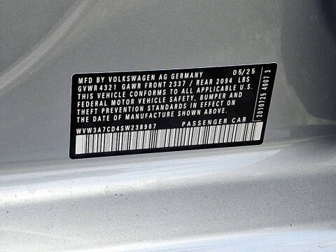 2025 Volkswagen Golf GTI SE