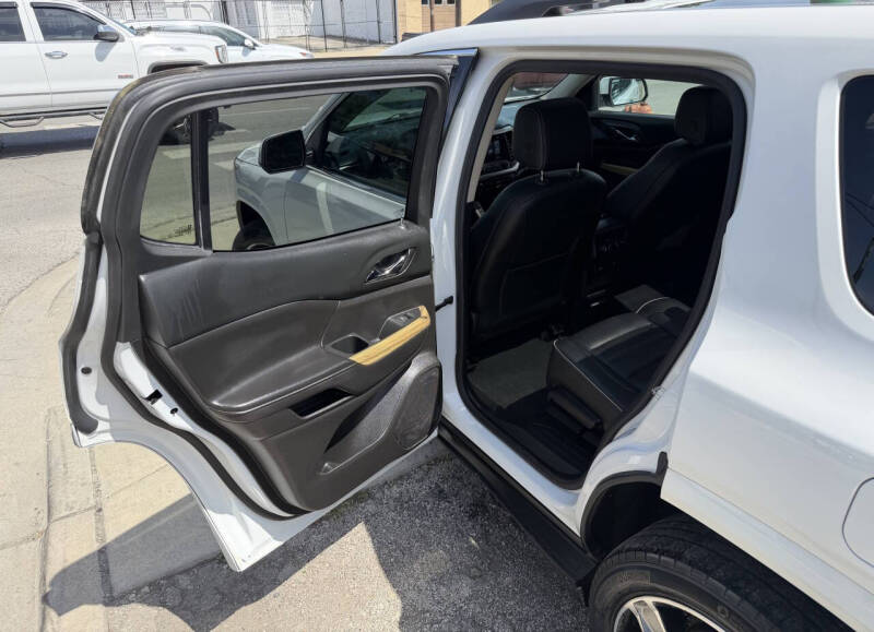 2017 GMC Acadia Denali