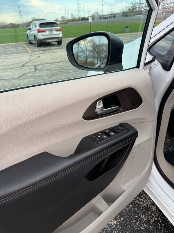 2017 Chrysler Pacifica Touring