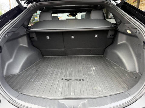 2024 Toyota bZ4X XLE