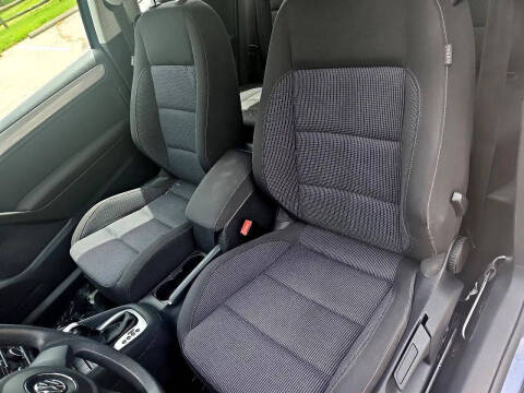 2013 Volkswagen Golf 2.5L PZEV