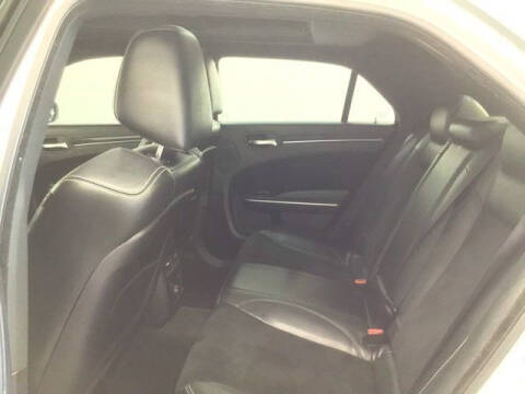 2012 Chrysler 300 SRT8