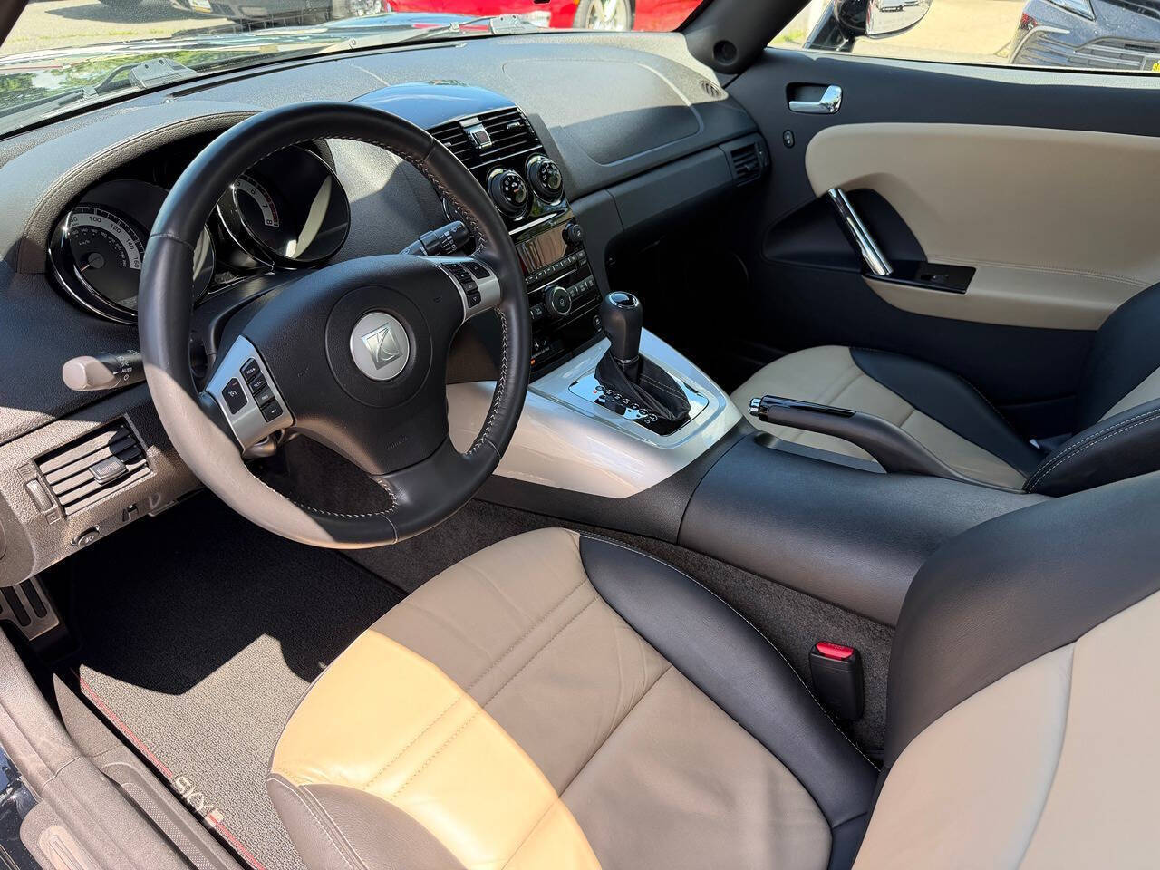 2007 Saturn SKY 6