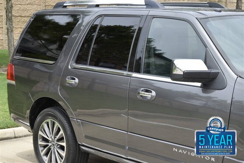 2016 Lincoln Navigator Select