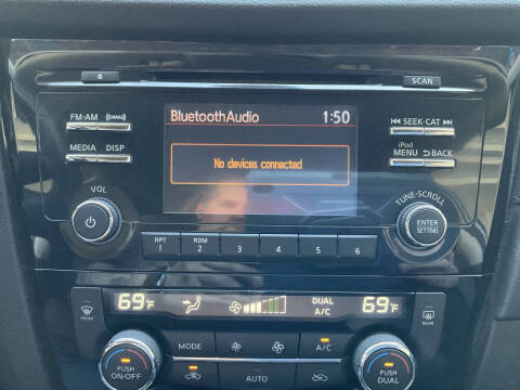 2017 Nissan Rogue SV