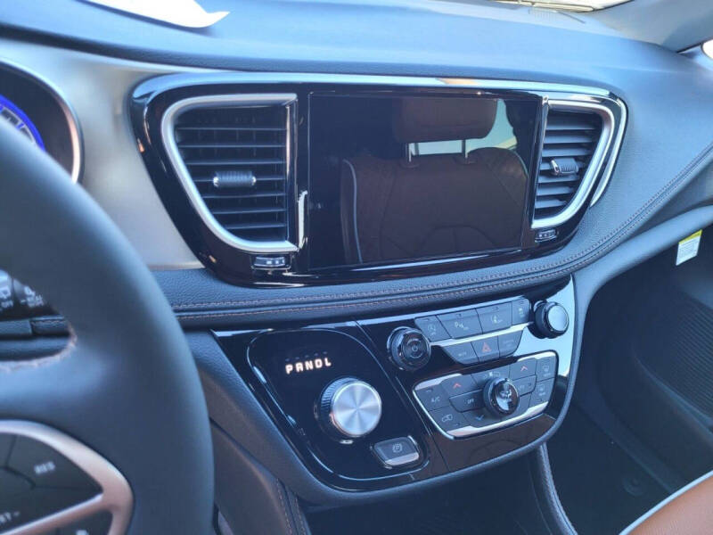 2026 Chrysler Pacifica Pinnacle