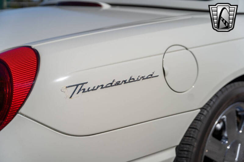 2002 Ford Thunderbird Deluxe