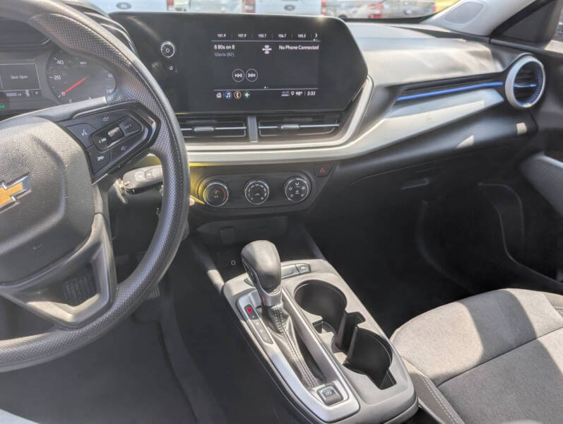 2024 Chevrolet Trax LS