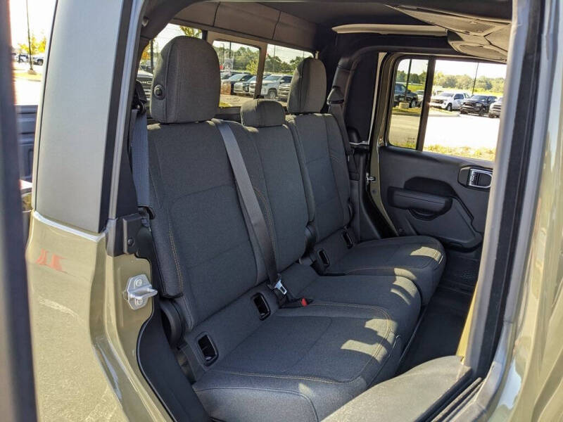 2025 Jeep Gladiator Willys