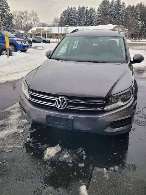 2017 Volkswagen Tiguan 2.0T Limited S 4Motion