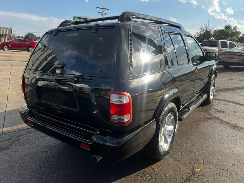 2004 Nissan Pathfinder LE Platinum