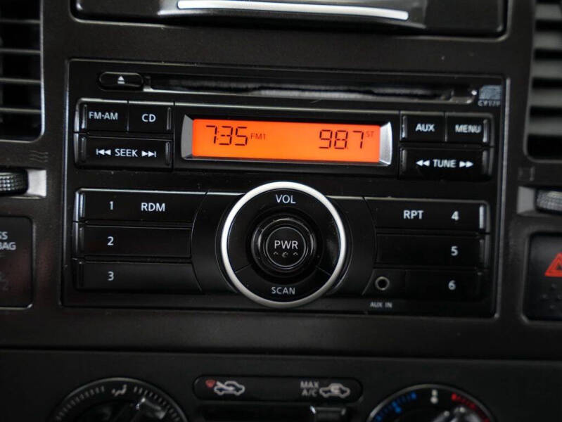 2012 Nissan Versa 1.8 S
