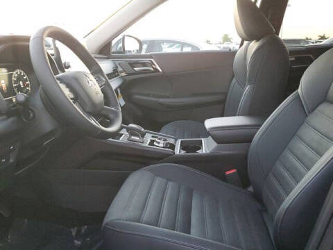 2025 Mitsubishi Outlander PHEV SE