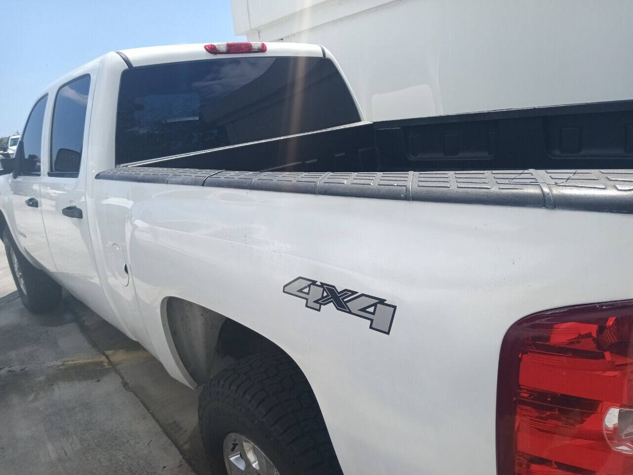 2013 Chevrolet Silverado HD Pickup - $14,950