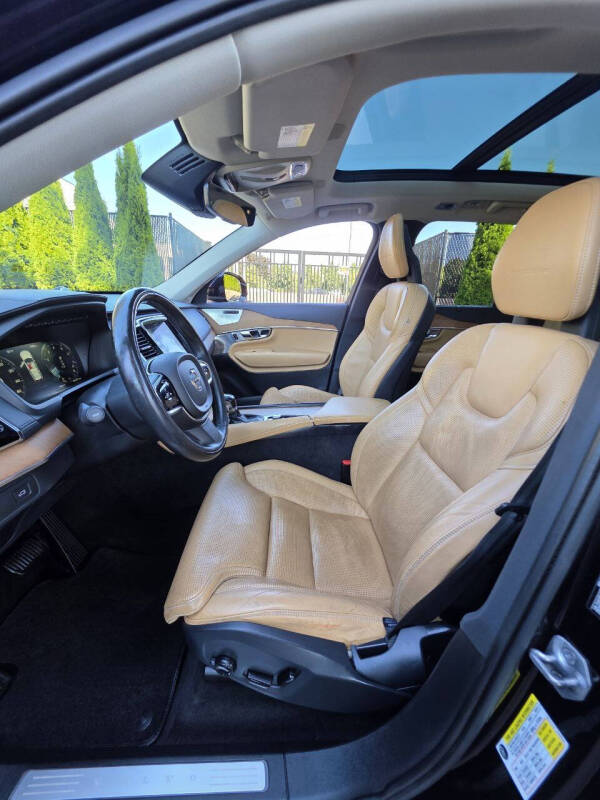 2016 Volvo XC90 T6 Inscription