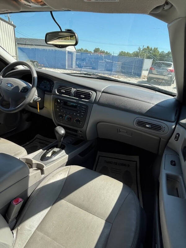 2003 Ford Taurus SES