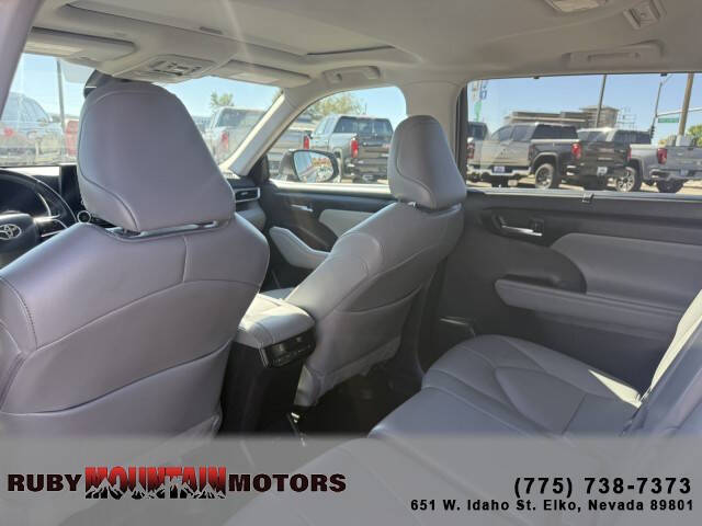 2022 Toyota Highlander XLE