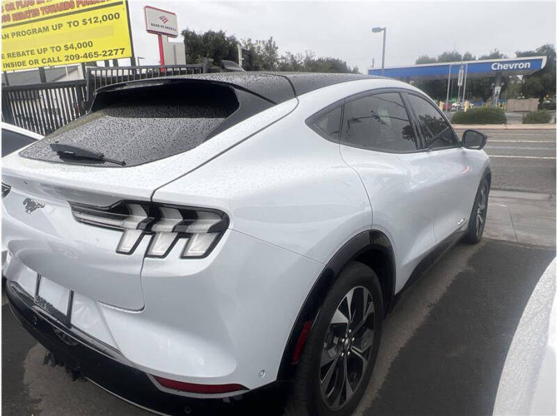 2021 Ford Mustang Mach-E