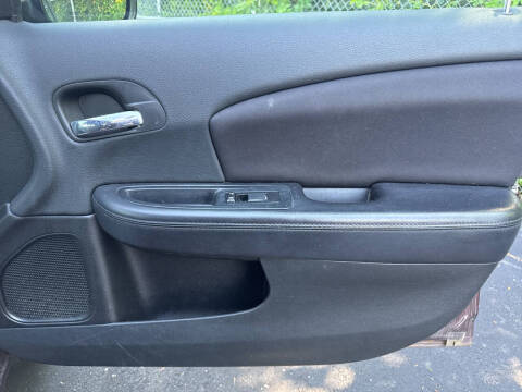 2013 Chrysler 200 LX