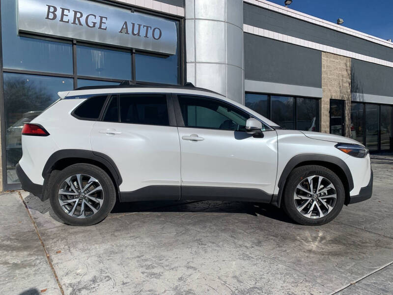 2024 Toyota Corolla Cross XLE