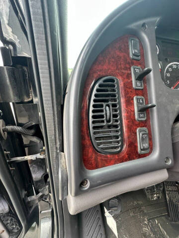 2017 Freightliner M2 106