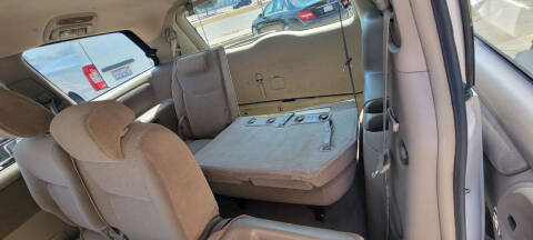 2004 Toyota Sienna LE 8 Passenger