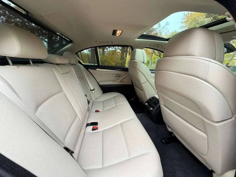 2012 BMW 5 Series 550i xDrive