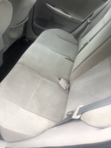 2011 Toyota Corolla LE