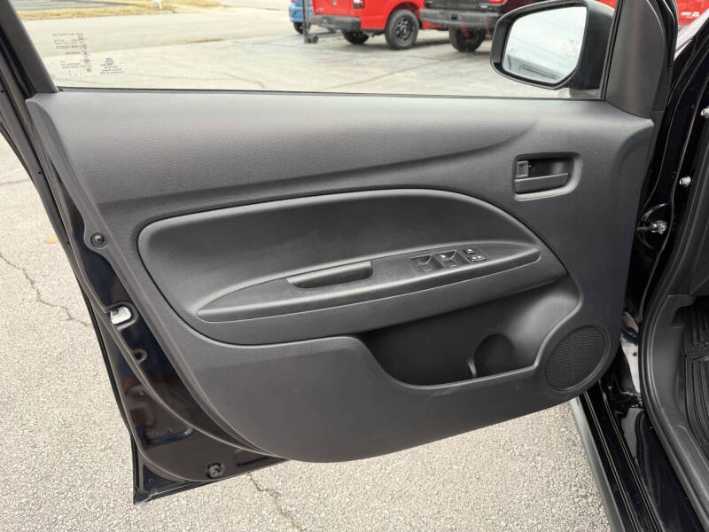 2024 Mitsubishi Mirage ES