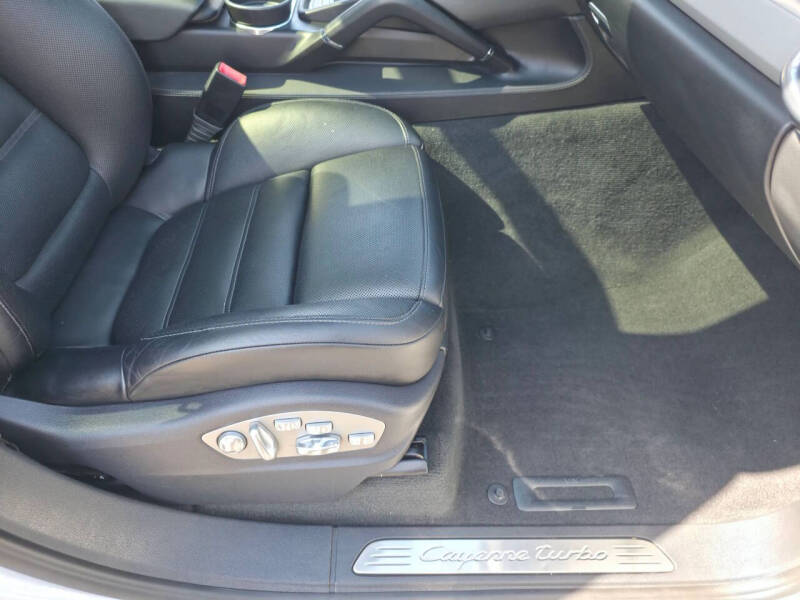 2015 Porsche Cayenne Turbo