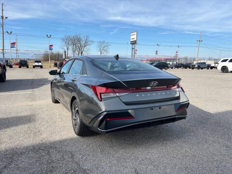 2025 Hyundai Elantra SEL Convenience