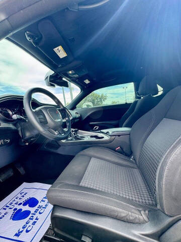 2021 Dodge Challenger SXT