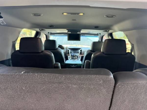 2016 Cadillac Escalade Luxury Collection