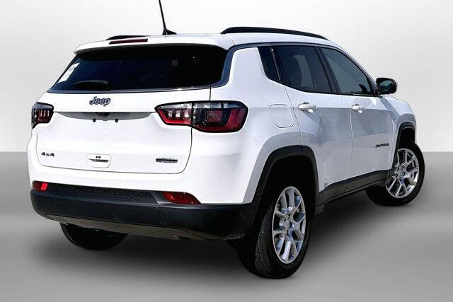 2023 Jeep Compass Latitude Lux