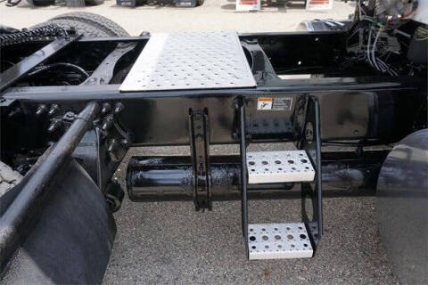 2016 Freightliner Coronado 132