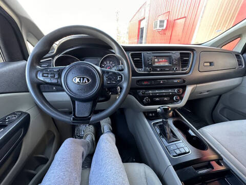 2015 Kia Sedona LX