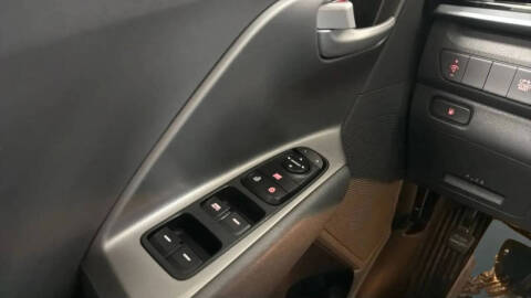 2022 Kia Niro LX