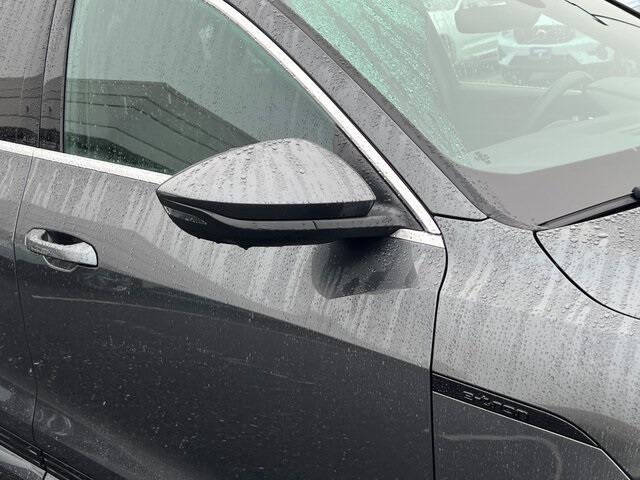 2024 Audi Q8 Sportback e-tron quattro Premium Plus S line