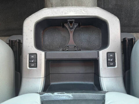 2010 Toyota Sequoia Platinum