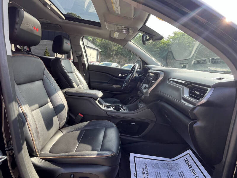2020 GMC Acadia AT4