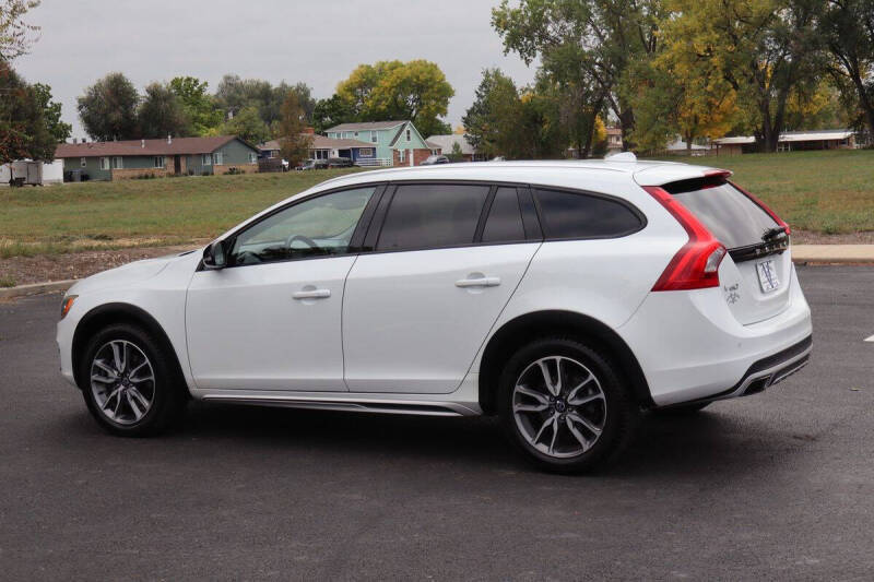 2018 Volvo V60 Cross Country T5 Premier