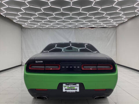 2017 Dodge Challenger SXT