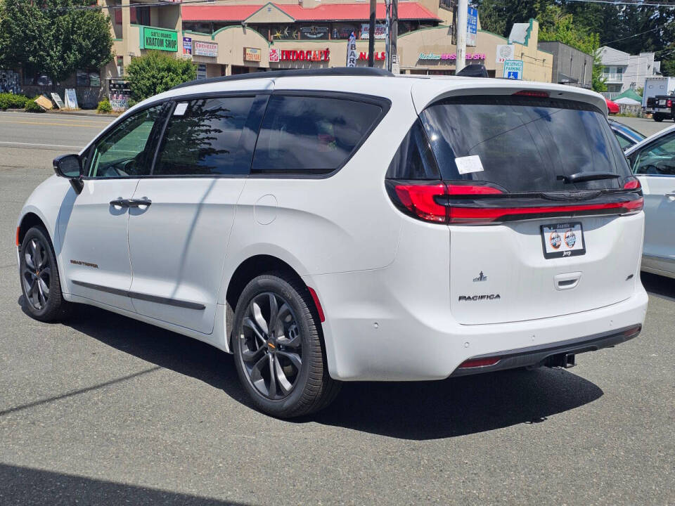 2024 Chrysler Pacifica for sale at Autos by Talon in Seattle, WA