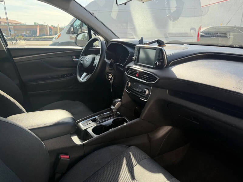 2019 Hyundai Santa Fe SE 2.4L